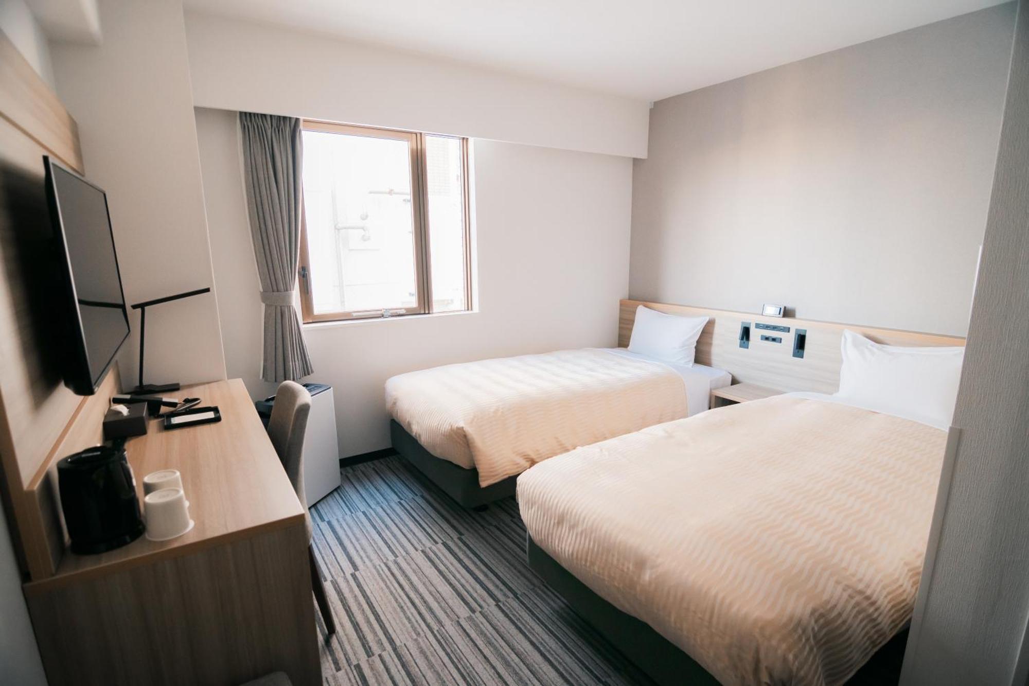 Quintessa Hotel Chiba Фунабаси Экстерьер фото